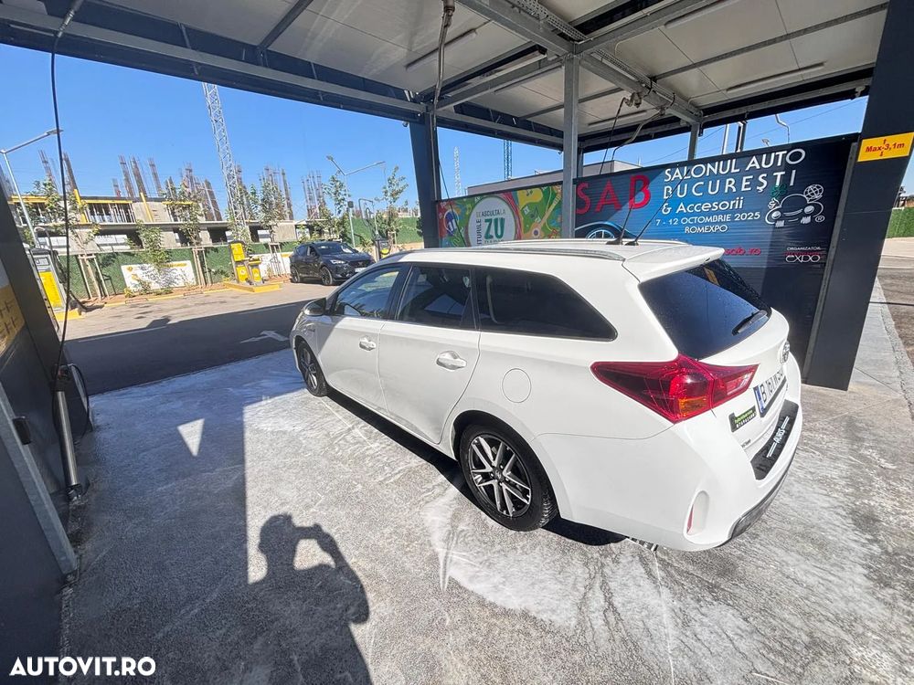 Toyota Auris 1.8 L VVT-i TS Hybrid Luna - 10