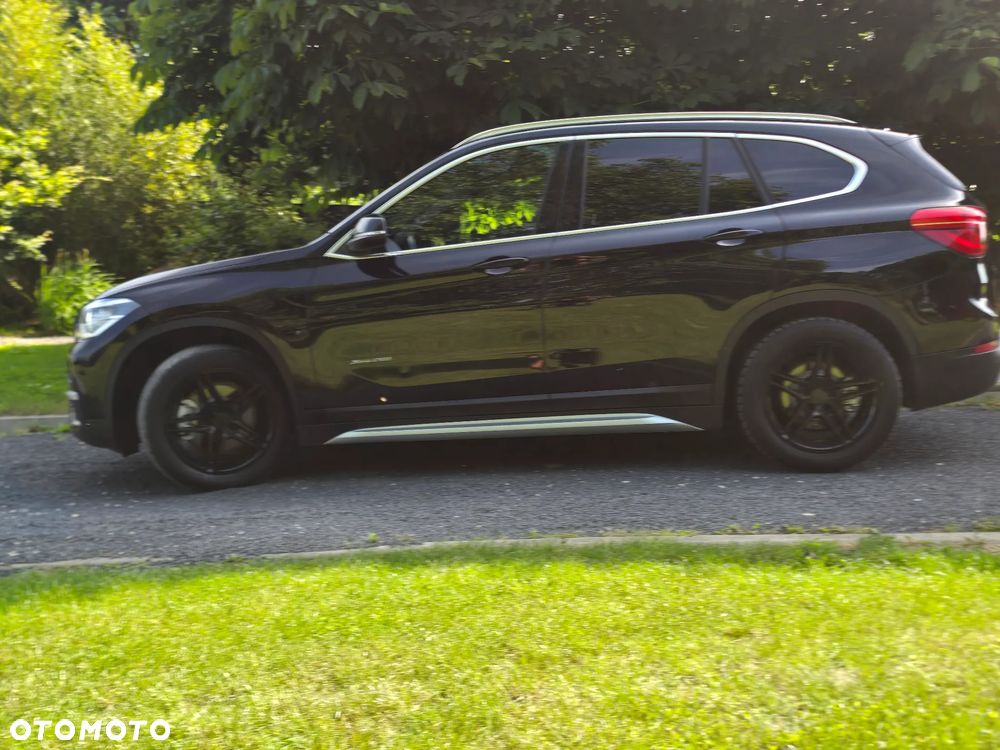 BMW X1 xDrive25i GPF Sport Line - 10