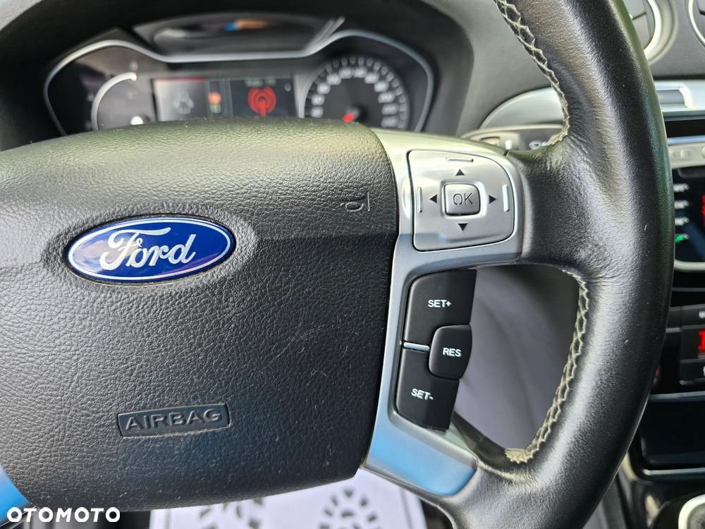 Ford S-Max 2.0 TDCi DPF Titanium - 31