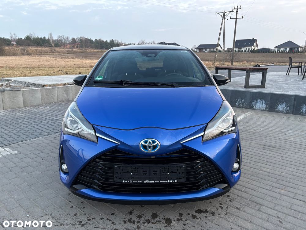 Toyota Yaris Hybrid 100 Selection Passion - 2