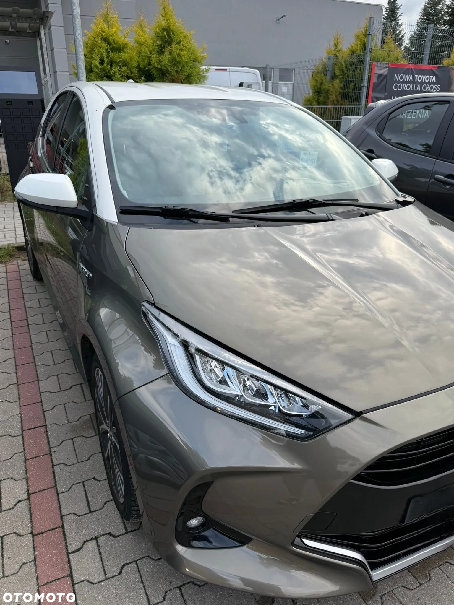 Toyota Yaris Hybrid 1.5 Selection Elegant - 10