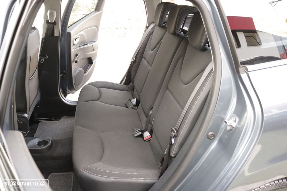 Renault Clio Sport Tourer 1.5 dCi Limited - 23