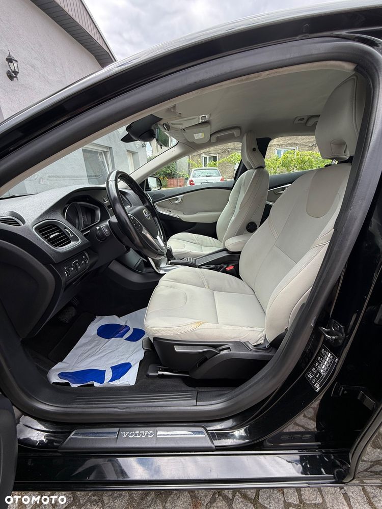 Volvo V40 D3 Geartronic Momentum - 8