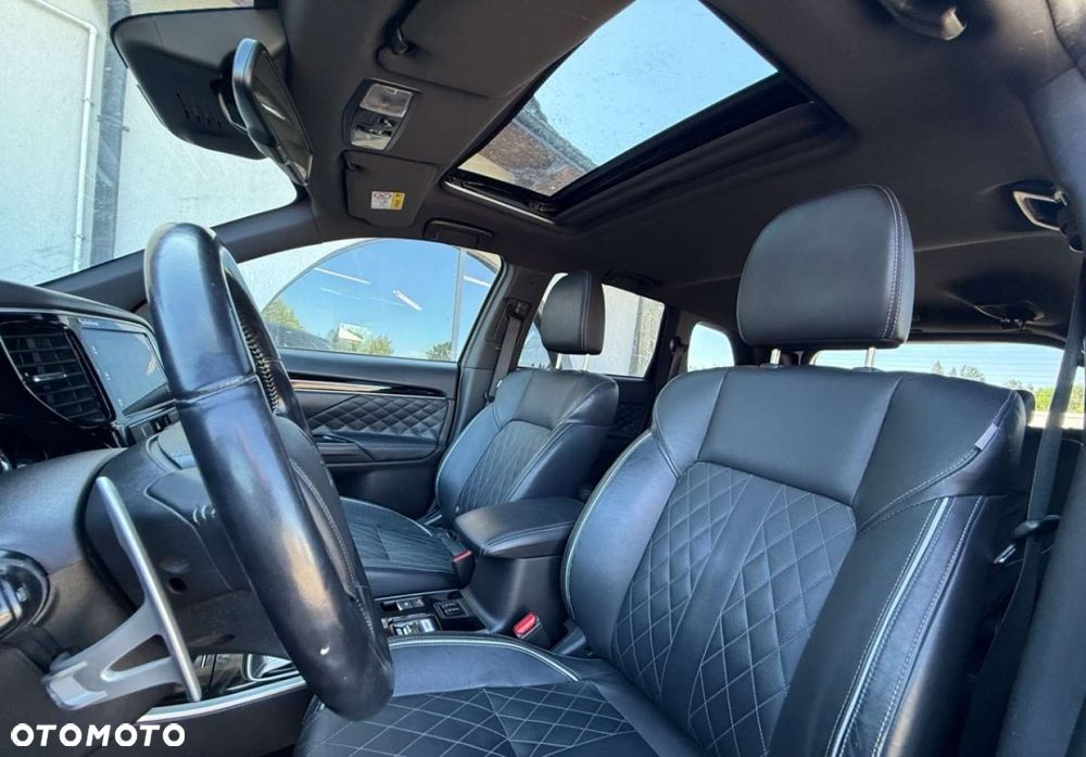 Mitsubishi Outlander - 8