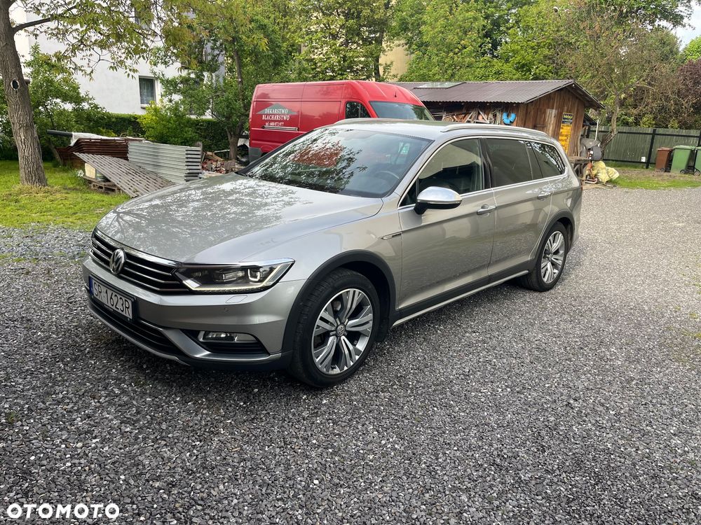 Volkswagen Passat 2.0 TDI SCR DSG Business - 1