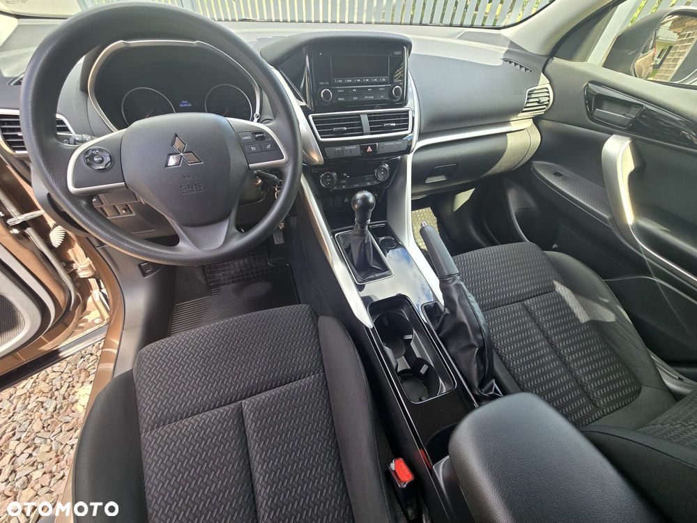 Mitsubishi Eclipse Cross 1.5 T GPF Invite Plus - 8