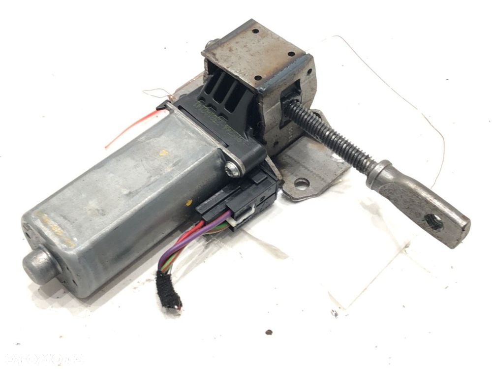 SILNICZEK FOTELA - 45.00 PLN - SKODA SUPERB II (3T4) 2008 - 2015 1.6 TDI 77 kW [105 KM] olej - 1