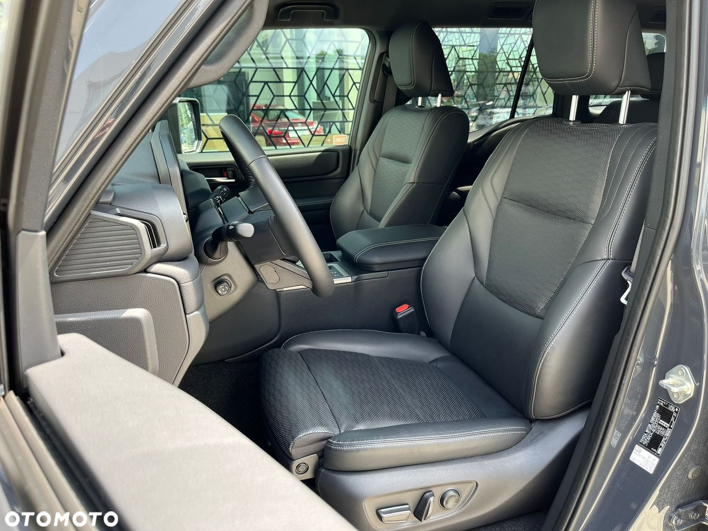 Toyota Land Cruiser LC 2.8 D-4D Executive - 6