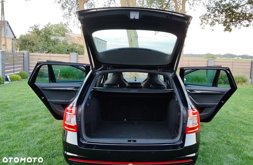 Skoda Octavia 2.0 TDI 4x4 DSG RS - 32
