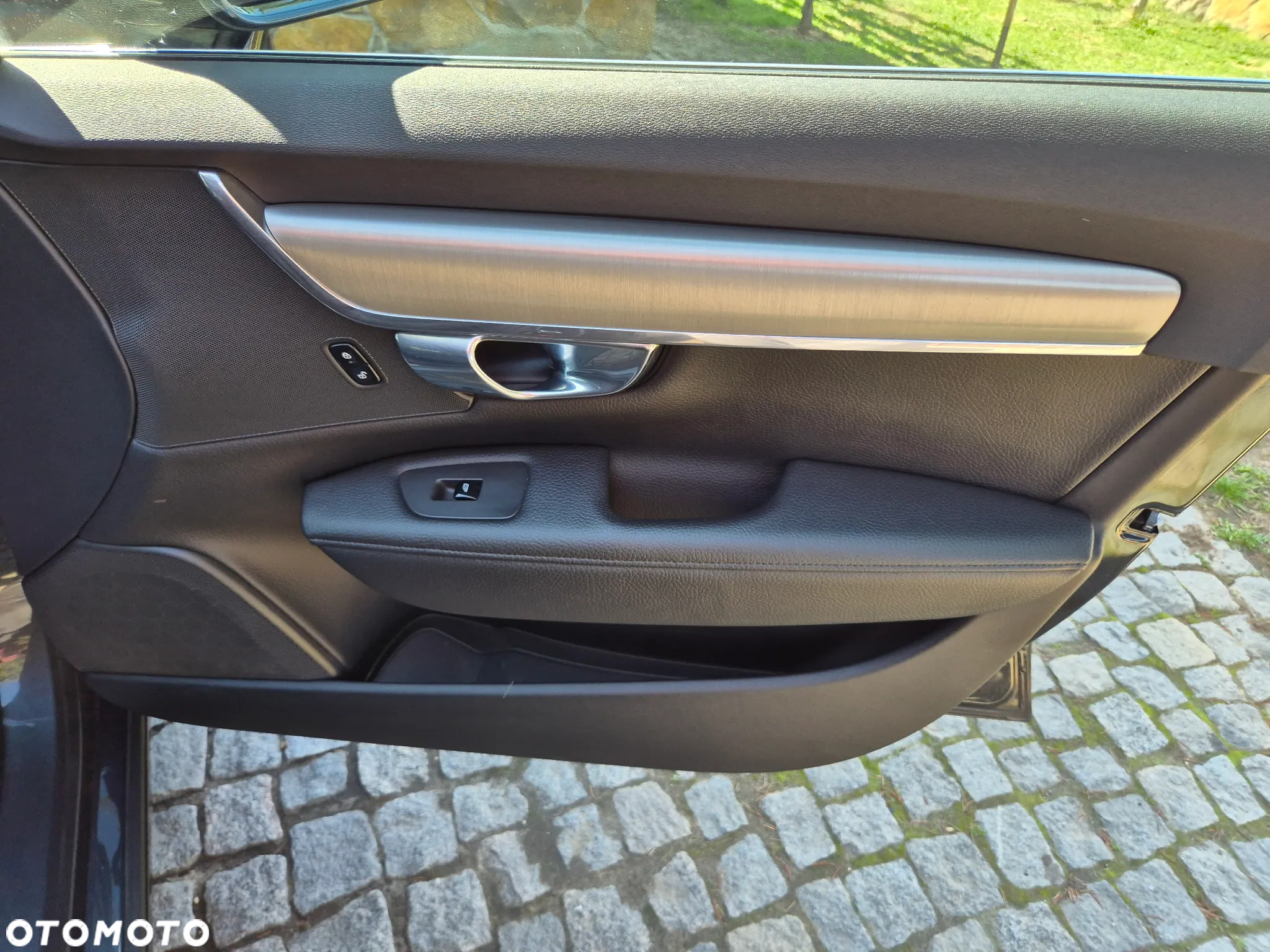 Volvo V90 D4 Geartronic Momentum Pro - 26