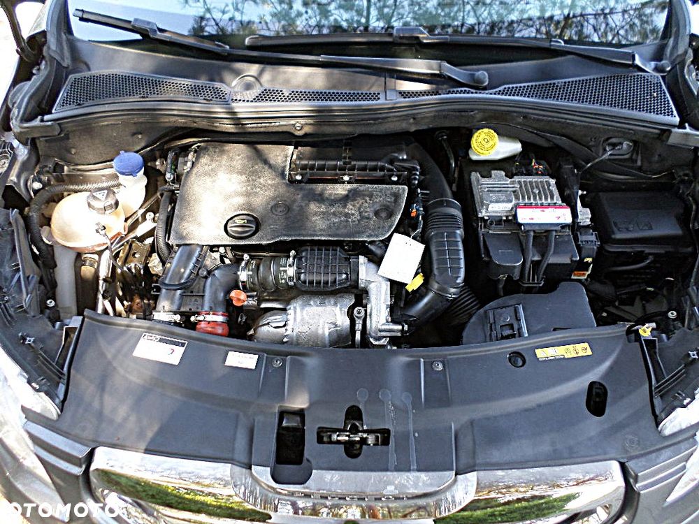 Peugeot 2008 BlueHDi 100 STOP & START Style - 39
