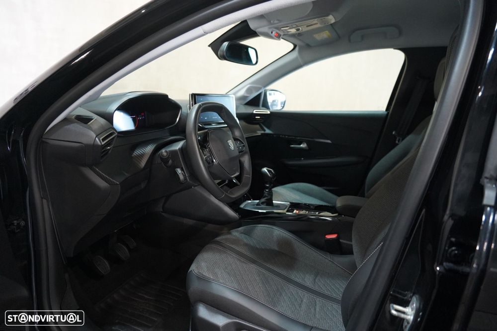 Peugeot 208 - 7