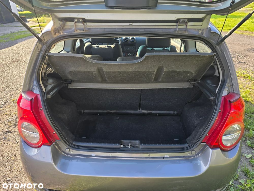 Chevrolet Aveo 1.2 16V LS - 10
