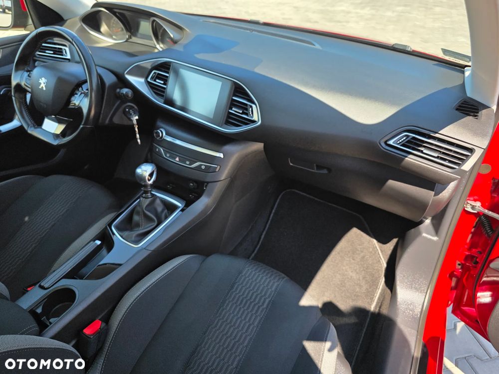Peugeot 308 1.2 PureTech Style S&S - 28