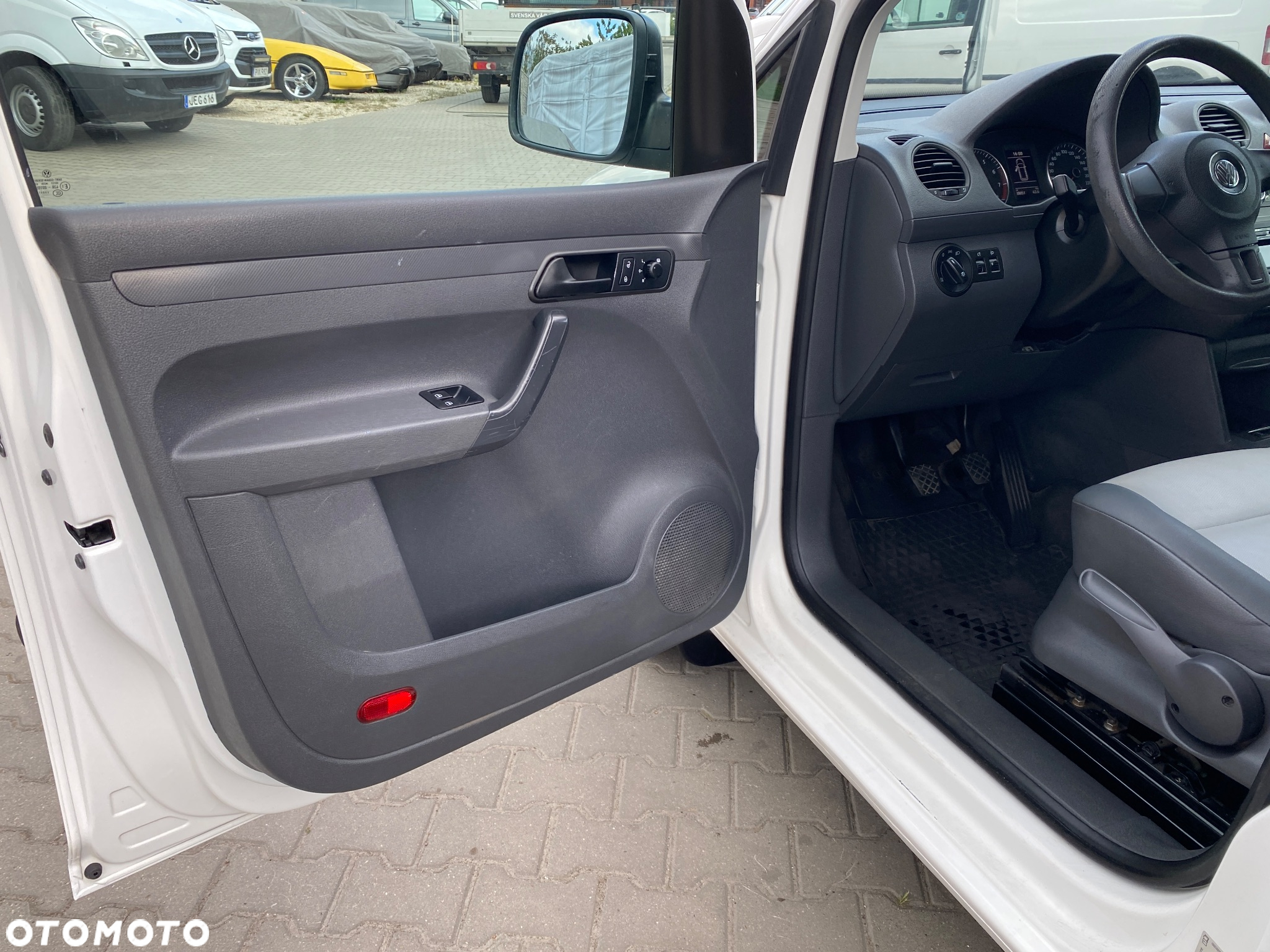 Volkswagen CADDY - 13