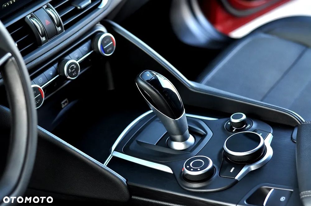 Alfa Romeo Giulia 2.0 Turbo Super - 33