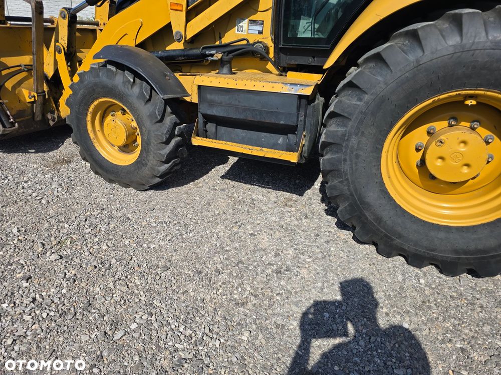 Caterpillar - 5