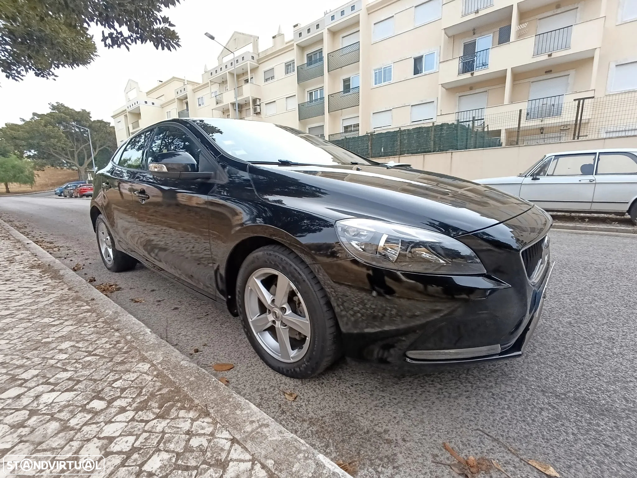 Volvo V40 2.0 D3 Momentum - 34