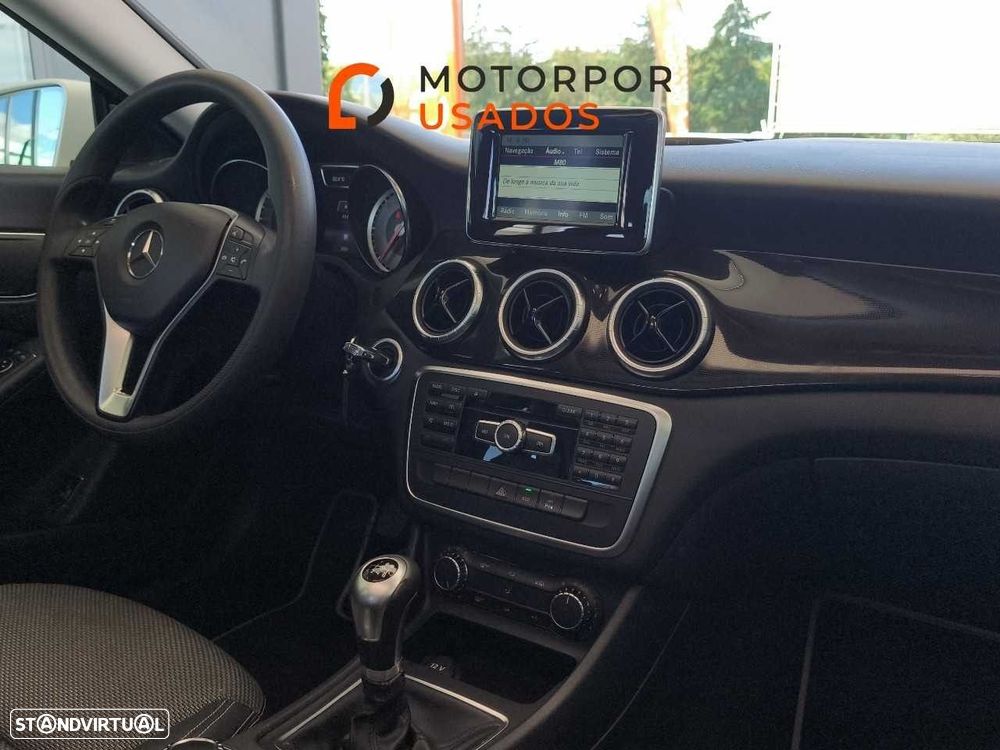 Mercedes-Benz CLA 200 CDI Urban - 11