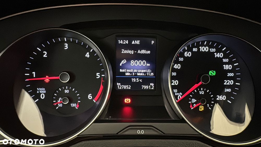 Volkswagen Passat - 16