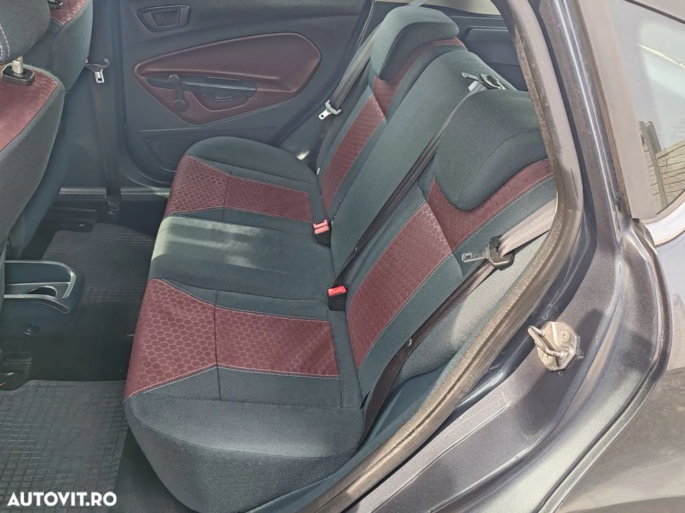 Ford Fiesta - 14