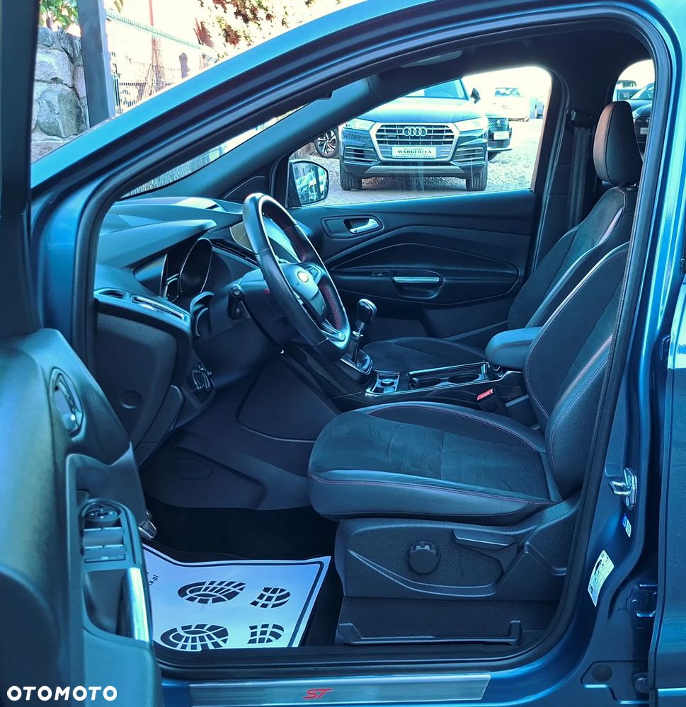 Ford Kuga 2.0 TDCi 4x4 ST-Line - 19