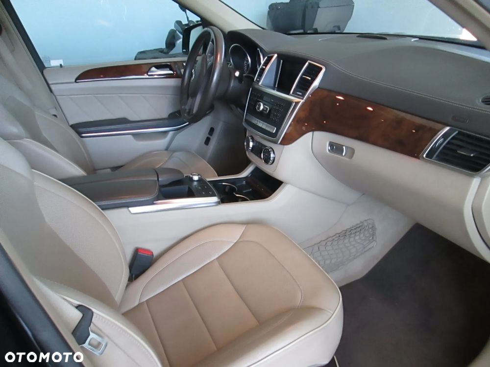 Mercedes-Benz GL - 3