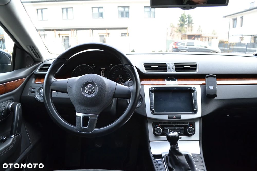 Volkswagen Passat CC - 26