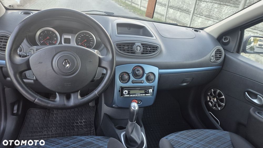 Renault Clio - 6