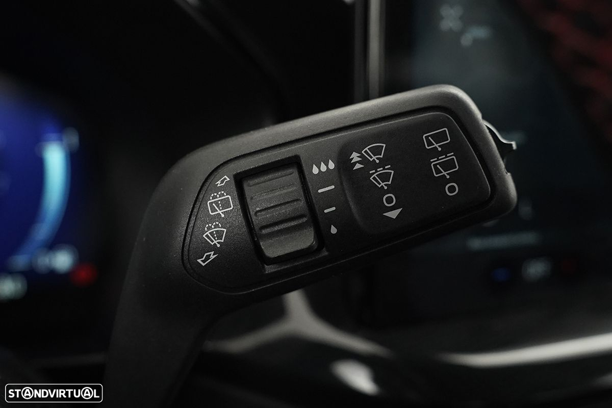 Ford Focus 1.0 EcoBoost MHEV ST-Line X - 18