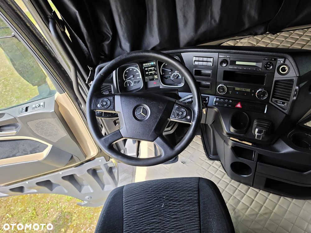 Mercedes-Benz Actros - 24