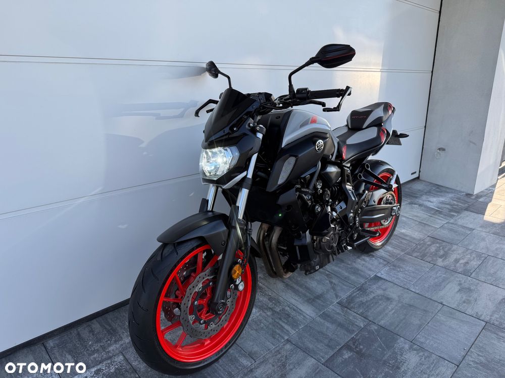 Yamaha MT - 9