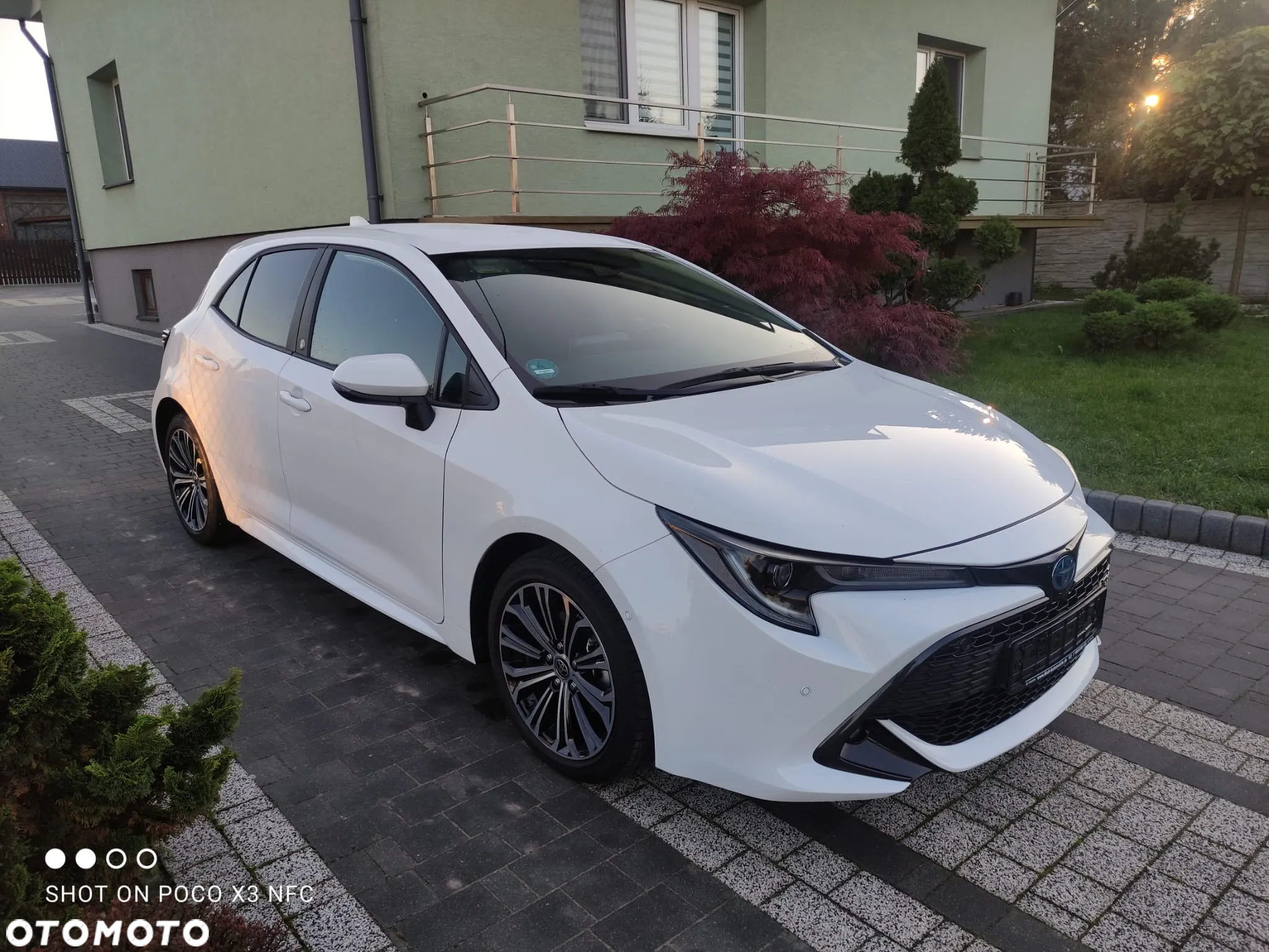 Toyota Corolla 1.8 Hybrid Comfort - 2