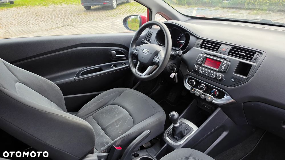 Kia Rio 2013 photo 5