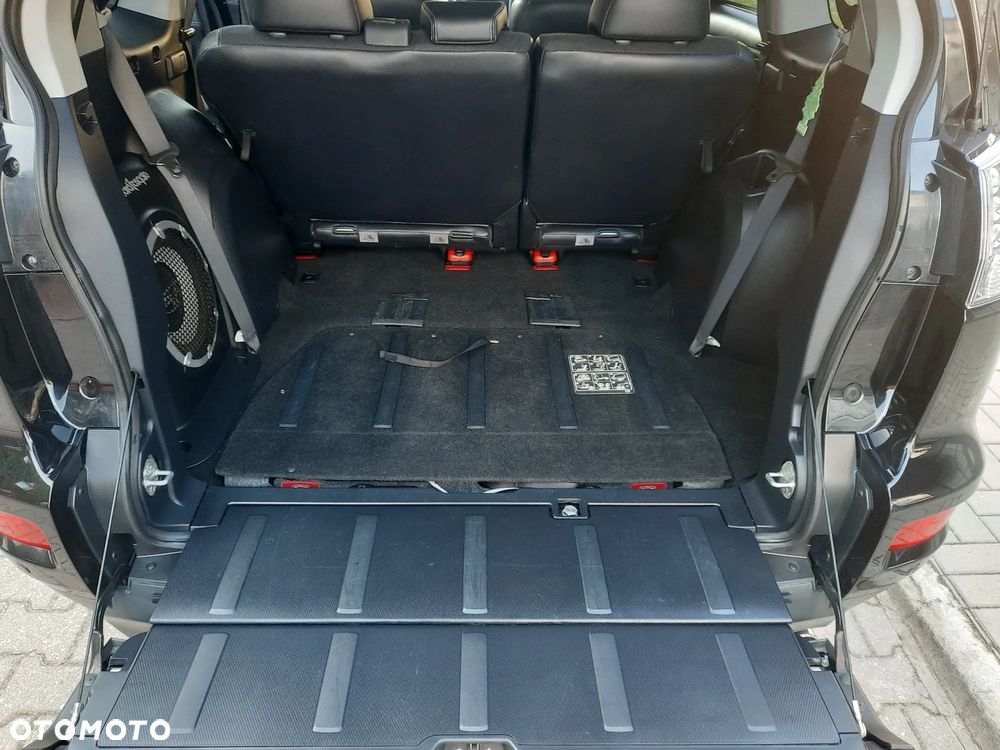 Mitsubishi Outlander - 28