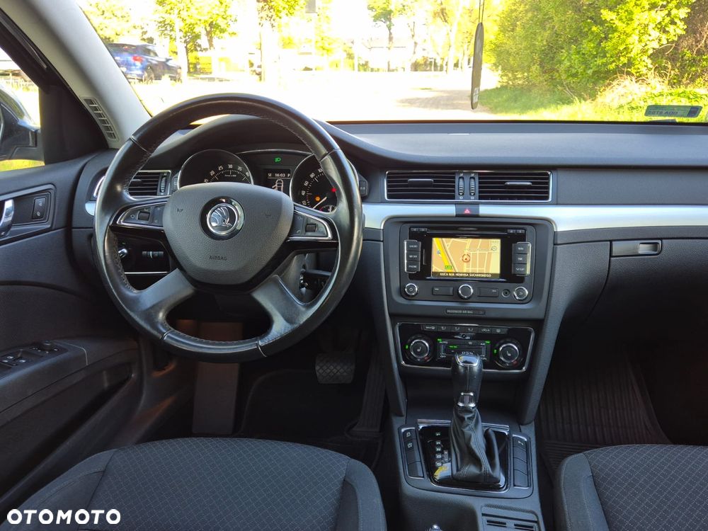 Skoda Superb 2.0 TDI Ambition DSG - 2