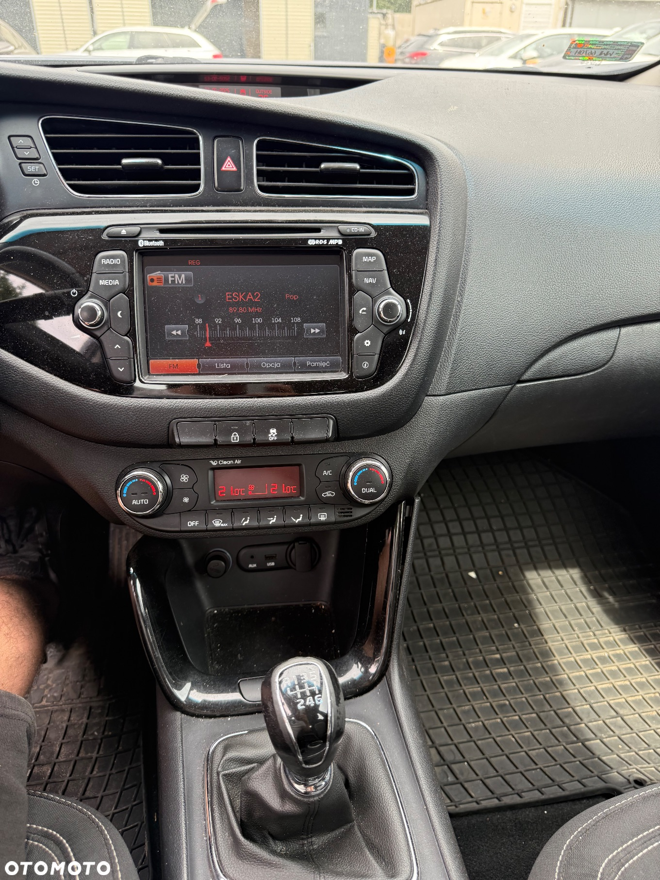 Kia Ceed - 8