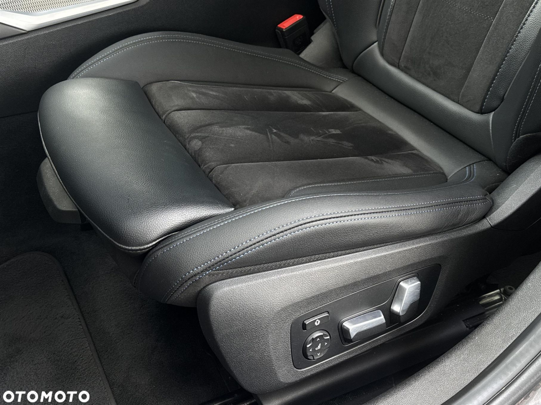 BMW Seria 3 320d xDrive - 21