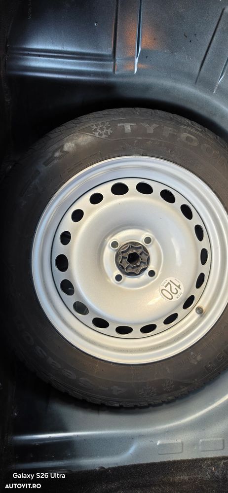 Dacia Sandero dCi 75 Laureate II - 14