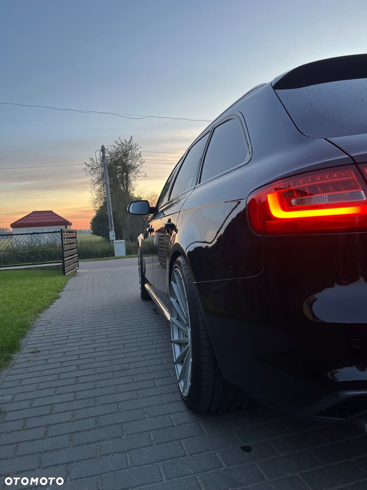 Audi A4 Avant 2.0 TDI Quattro Line S tronic - 15