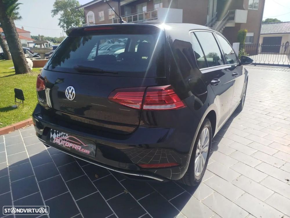 VW Golf - 32