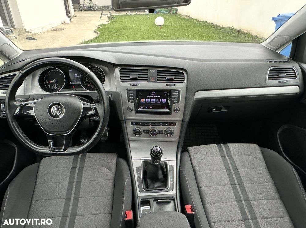 Volkswagen Golf 1.6 TDI DPF BlueMotion - 5