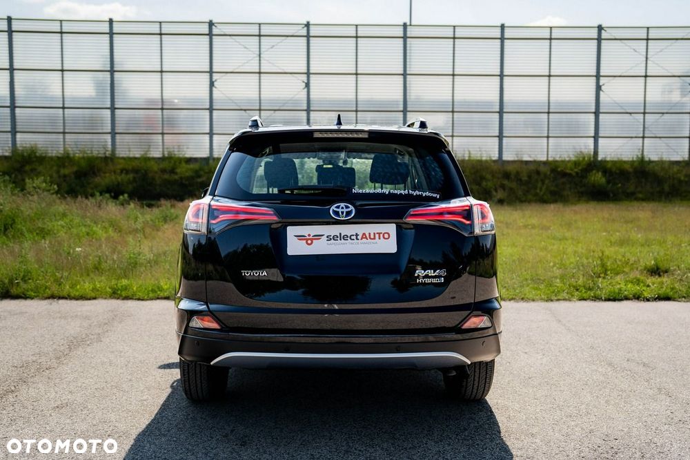 Toyota RAV4 - 6