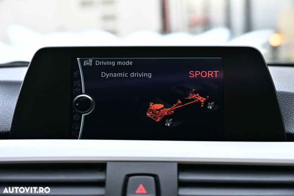 BMW Seria 3 320d Efficient Dynamic Edition Aut. Modern Line - 35
