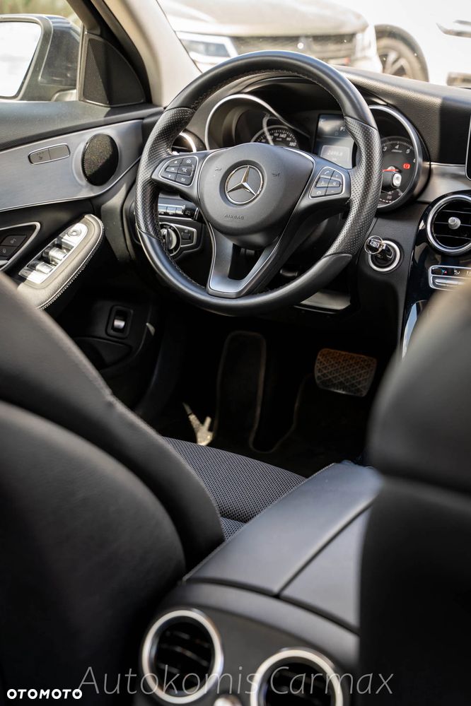Mercedes-Benz Klasa C 180 9G-TRONIC Edition - 21