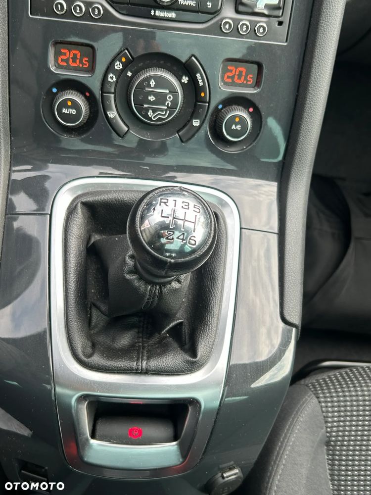 Peugeot 5008 155 THP Style - 23