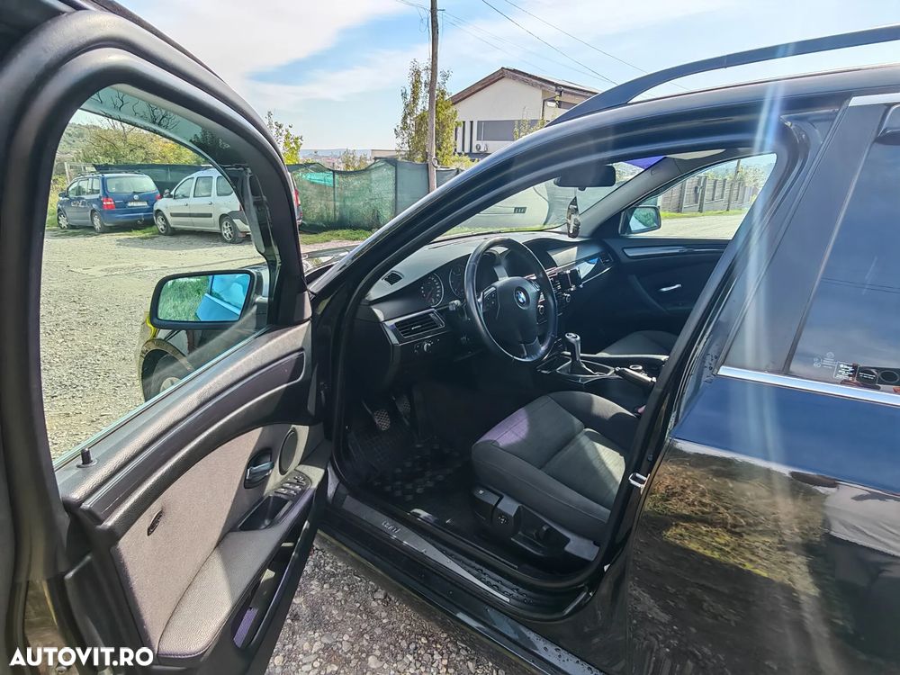 BMW Seria 5 520d Touring - 5