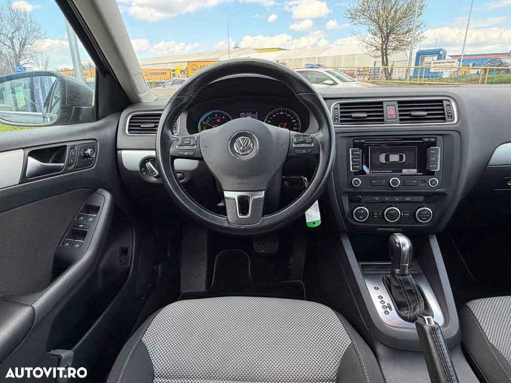 Volkswagen Jetta - 19