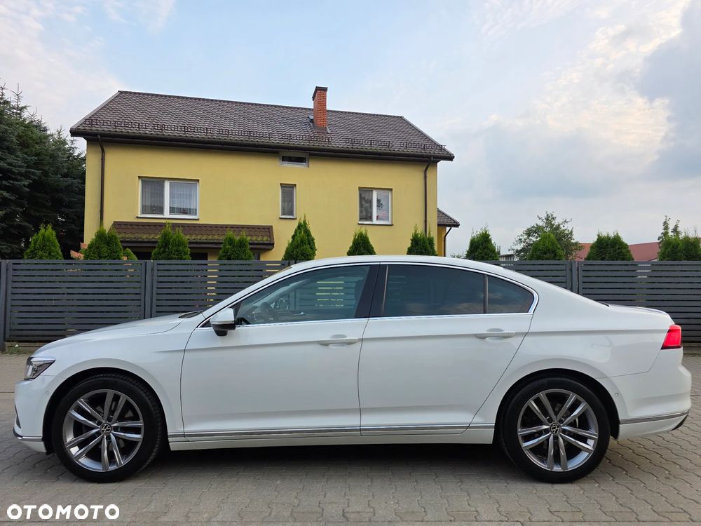 Volkswagen Passat 2.0 TDI Elegance DSG - 12