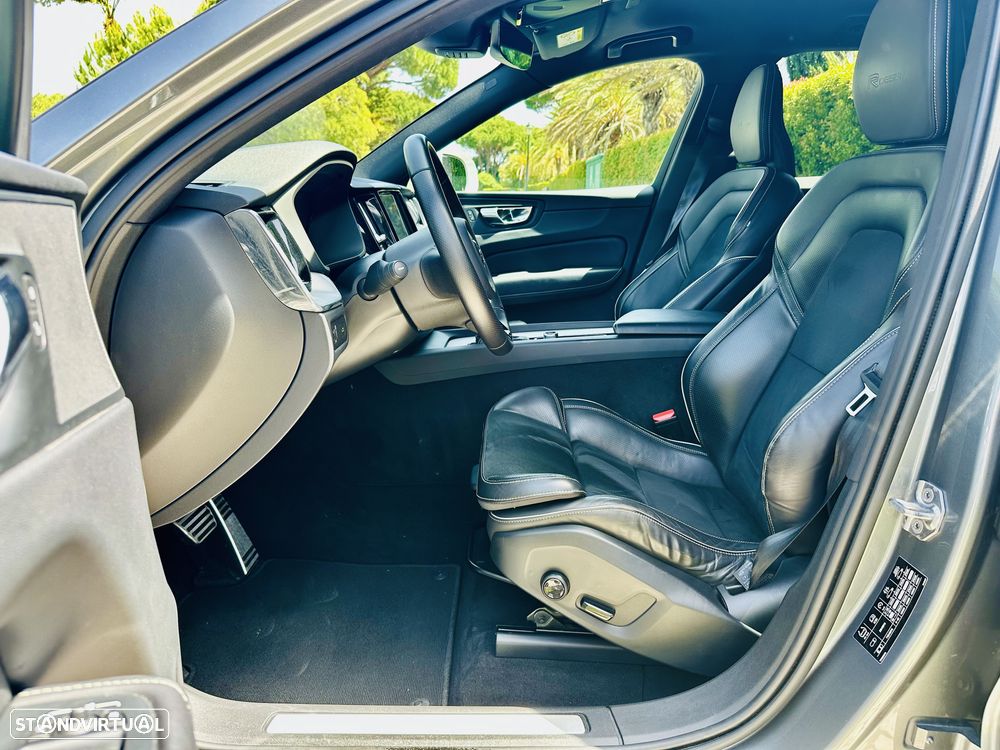 Volvo XC 60 2.0 D4 R-Design AWD - 18